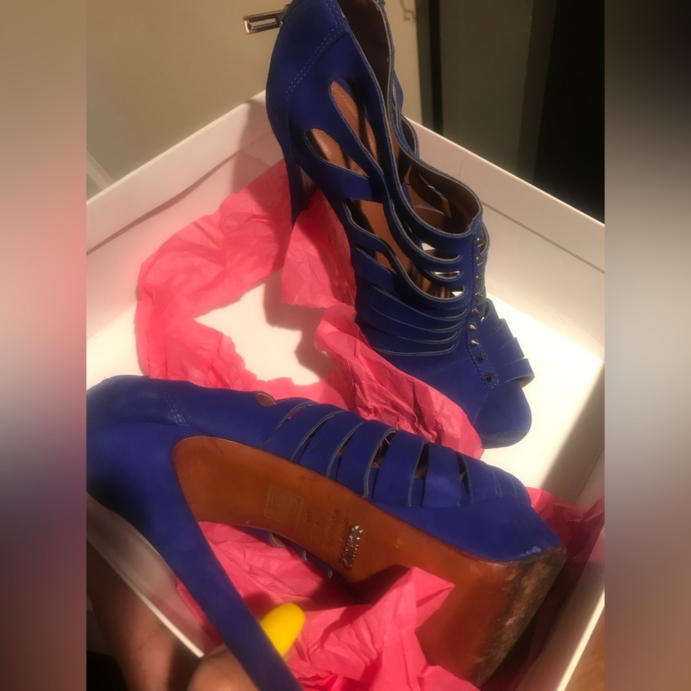Women’s Royal blue suede high heels size 8